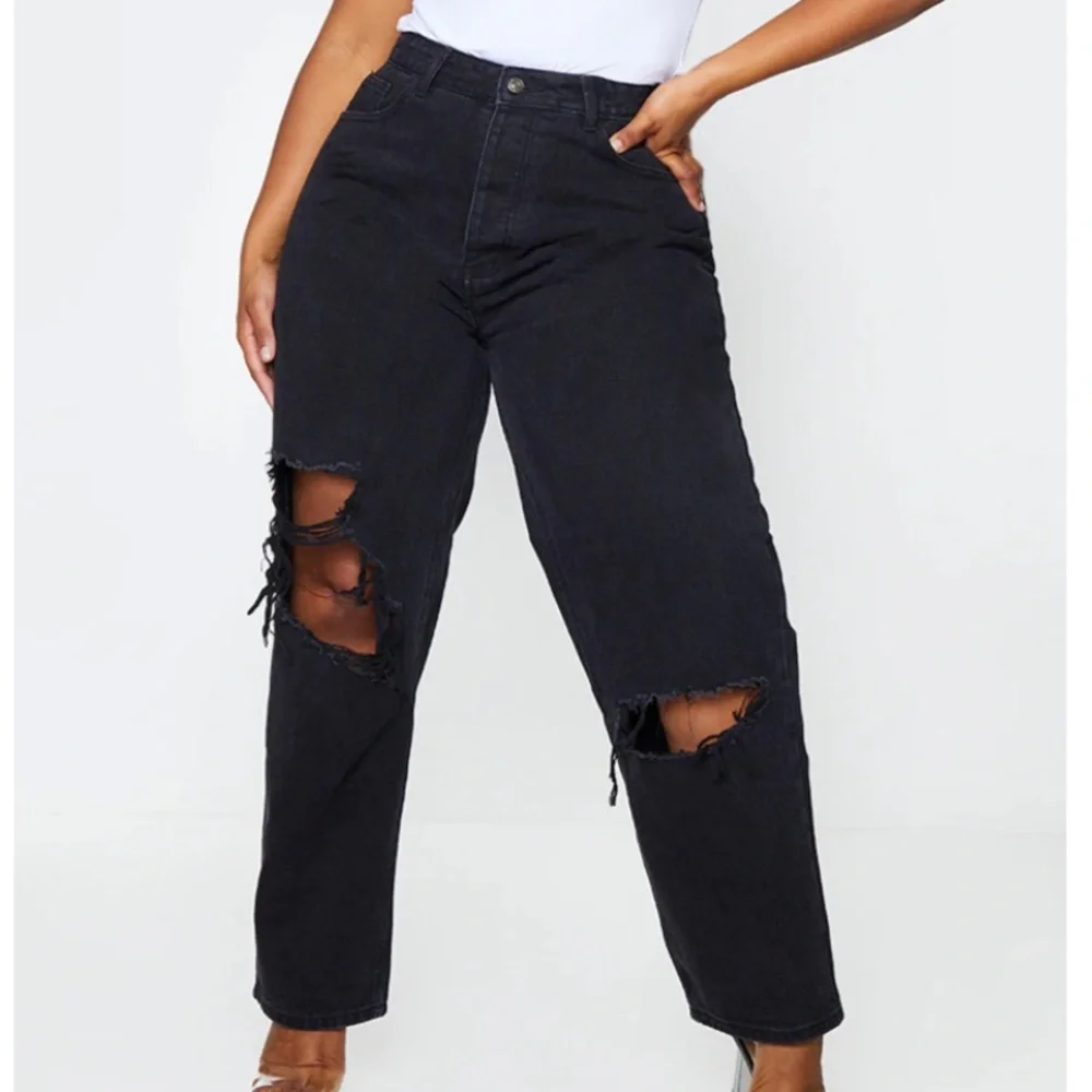 Pretty Little Thing Black Ripped Boyfriend Jeans - Picture 1 of 4